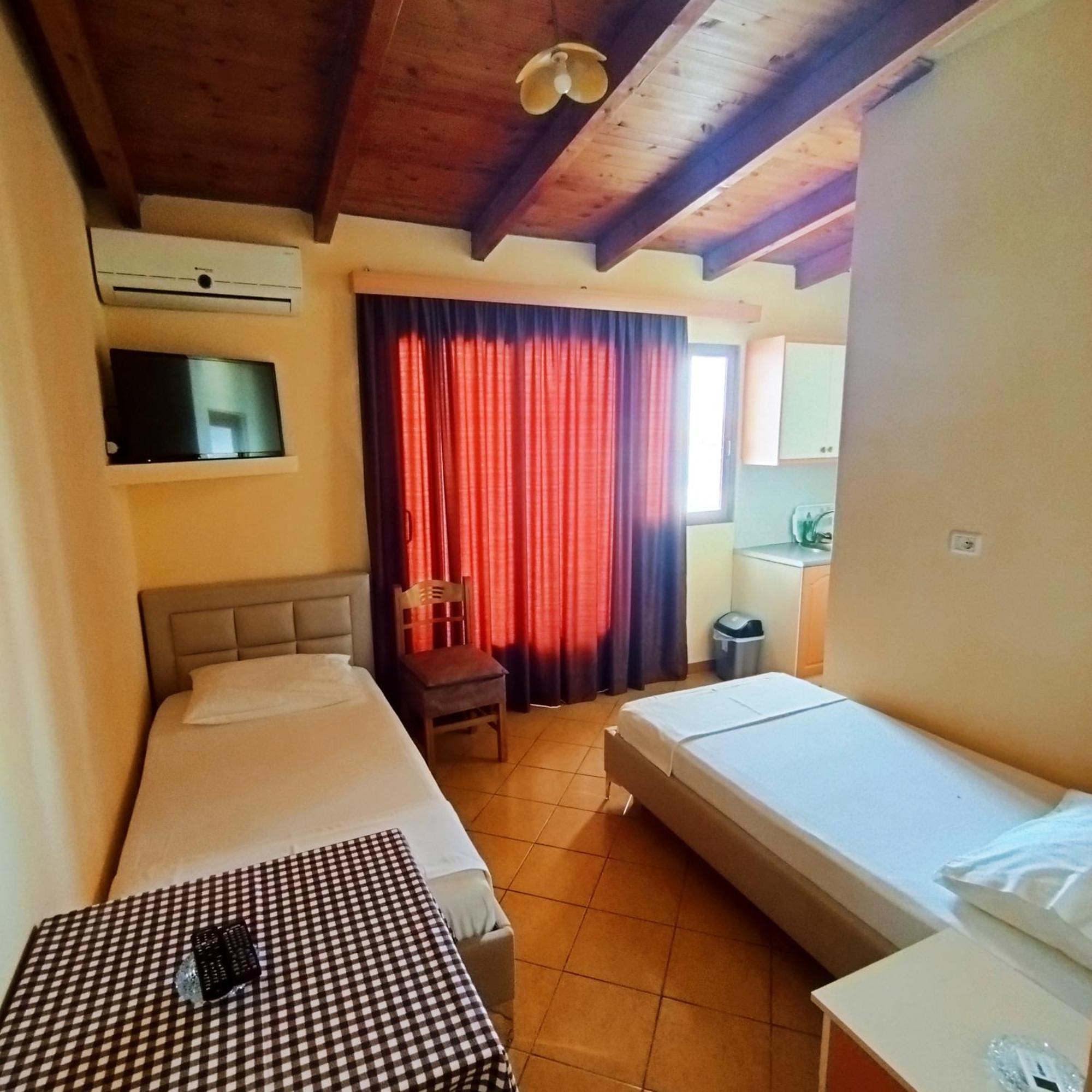 Mejdi Apartments Sarandë Pokoj fotografie