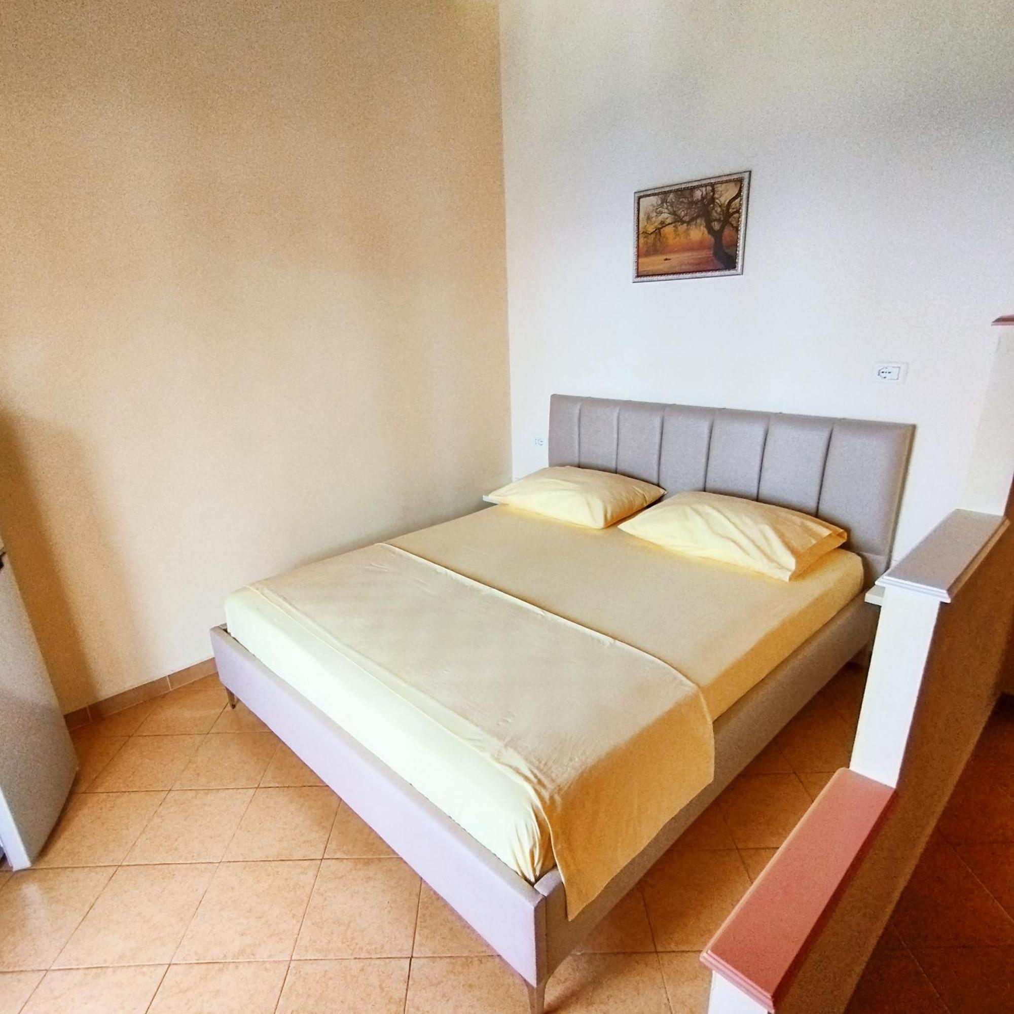 Mejdi Apartments Sarandë Pokoj fotografie