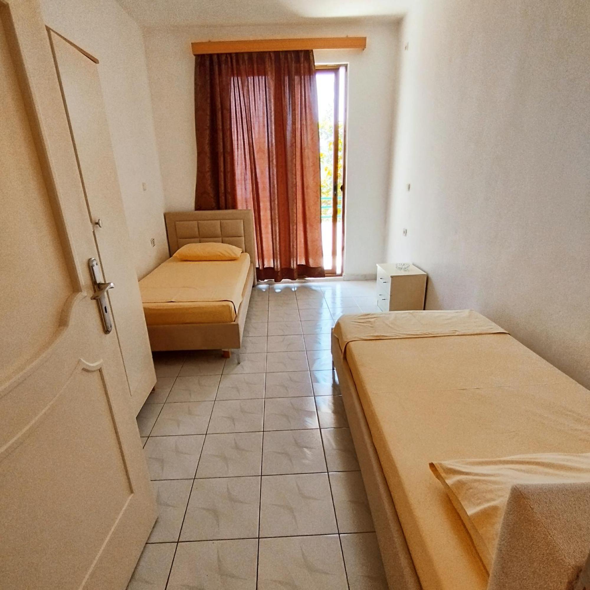 Mejdi Apartments Sarandë Pokoj fotografie