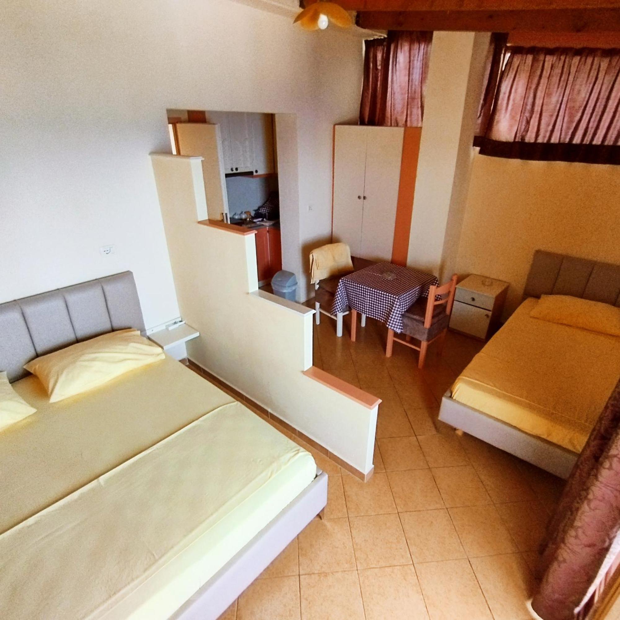 Mejdi Apartments Sarandë Pokoj fotografie