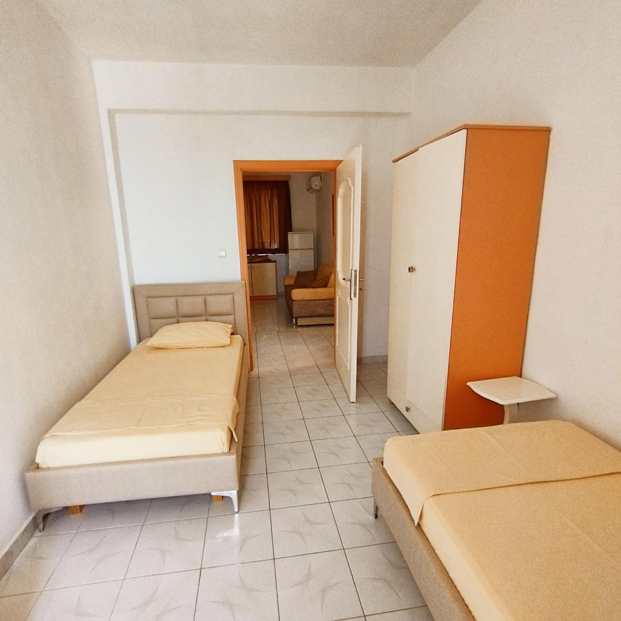 Mejdi Apartments Sarandë Pokoj fotografie