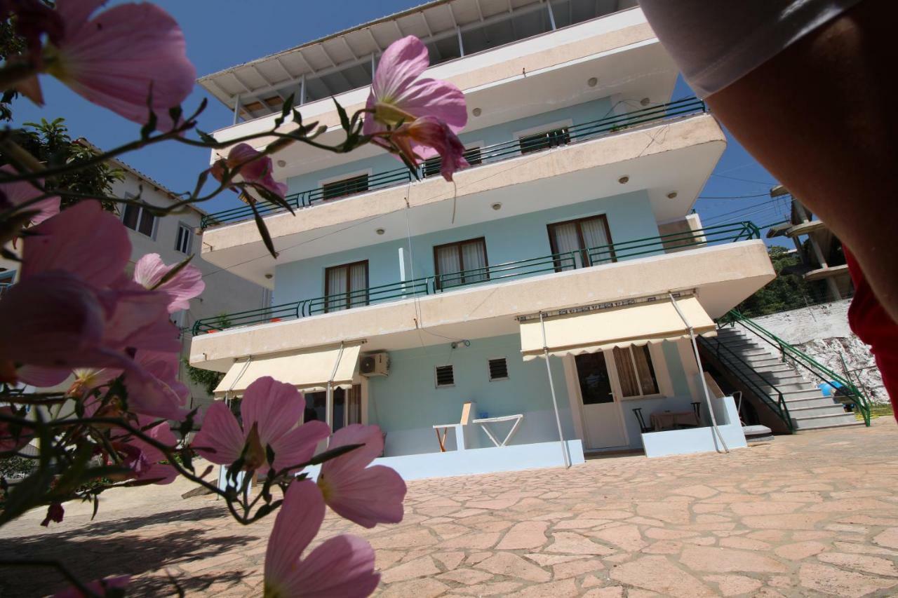 Mejdi Apartments Sarandë Exteriér fotografie
